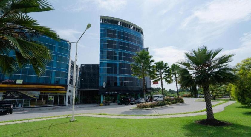 The Crew Hotel Kualanamu International Airport Medan Exterior photo